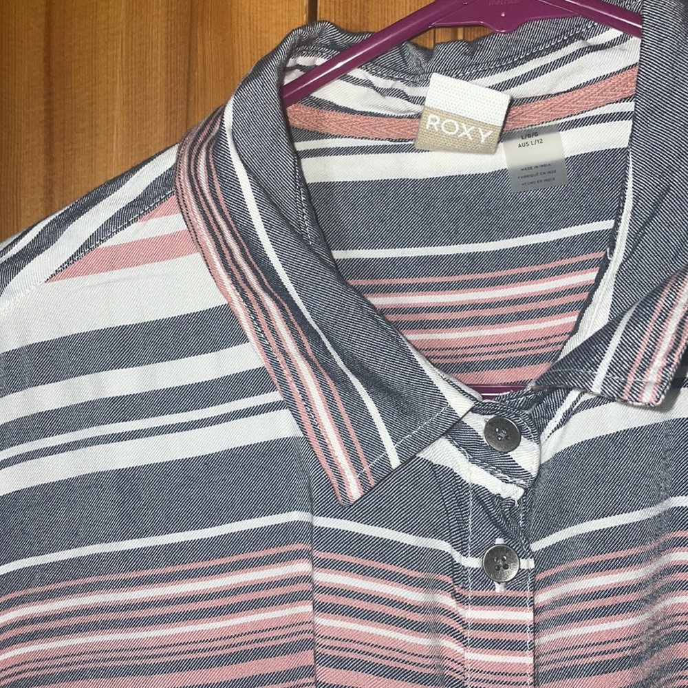 Button down - Picture 3 of 4